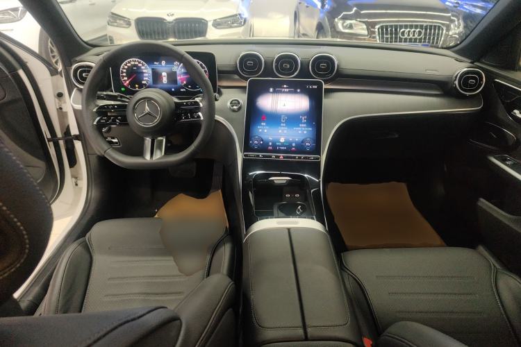 Used Mercedes-Benz C-Class 2023 Revised C 200 L Sport Edition Center Console