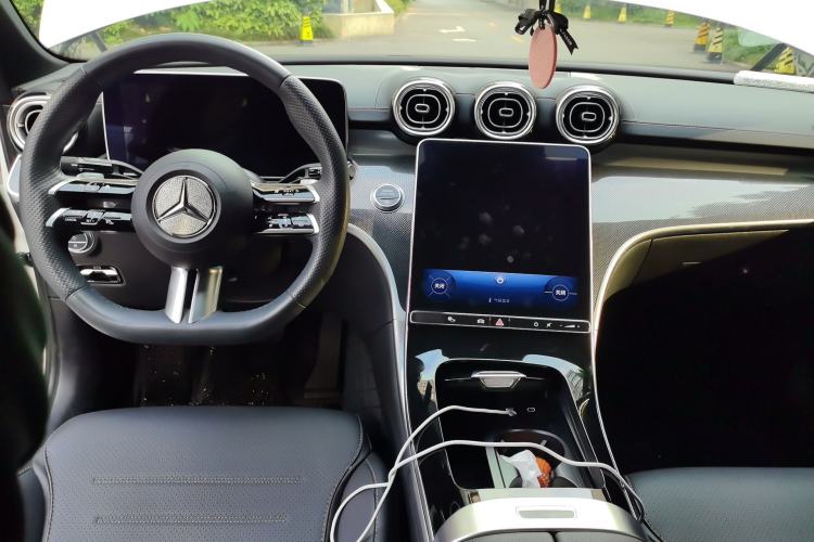 Used Mercedes-Benz C-Class 2023 Second Facelift C 260 L Sport Edition Center Console