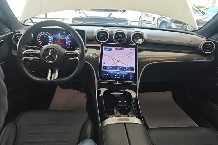 Used Mercedes-Benz C-Class 2023 Second Facelift C 260 L Sport Edition Center Console