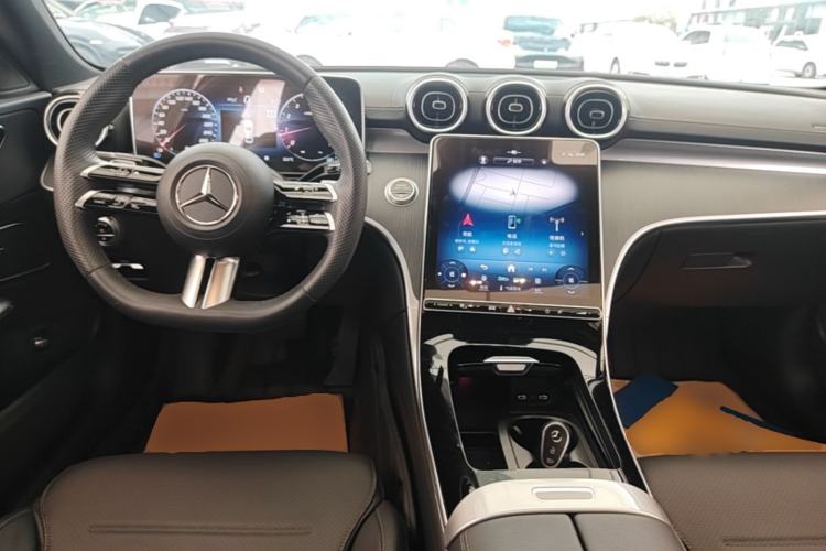 Used Mercedes-Benz C-Class 2023 C 200 L Sport Edition Center Console