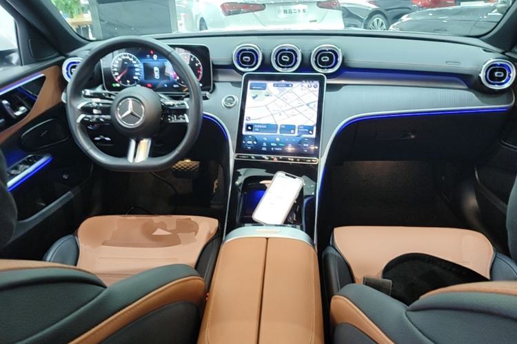 Used Mercedes-Benz C-Class 2023 Restyled C 260 L Sport Edition Center Console