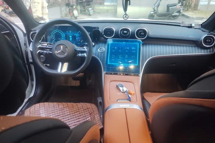 Used Mercedes-Benz C-Class 2023 C 200 L Sport Edition Center Console