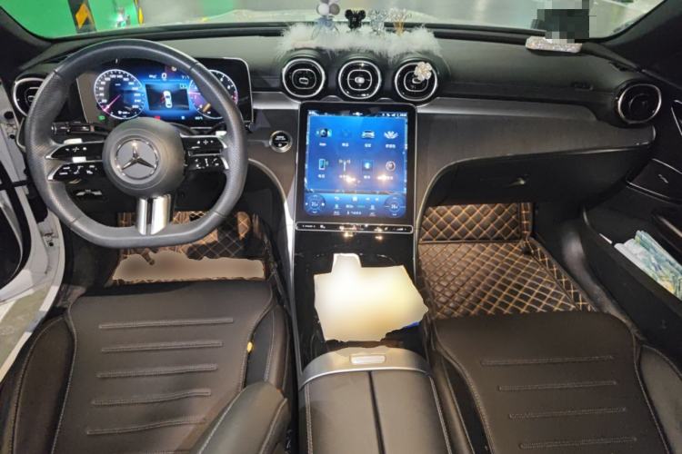 Used Mercedes-Benz C-Class 2023 C 200 L Sport Edition Center Console