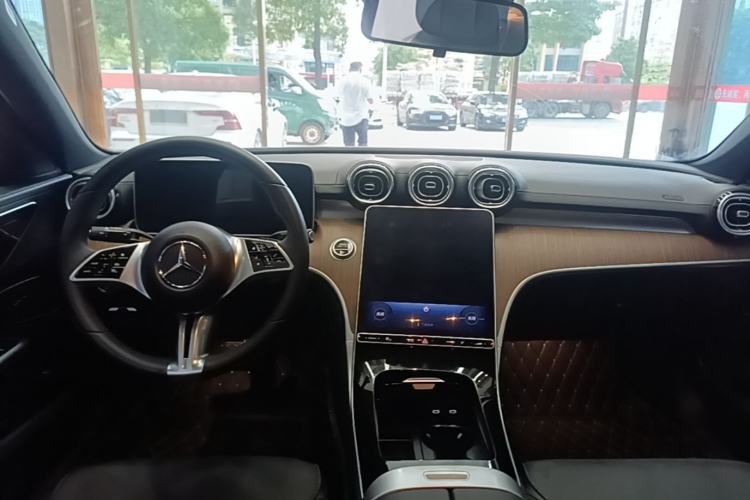 Used Mercedes-Benz C-Class 2023 C 260 L Center Console
