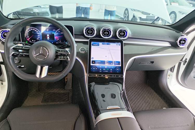 Used Mercedes-Benz C-Class 2023 Restyled C 260 L Sport Edition Center Console