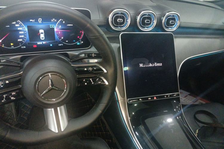 Used Mercedes-Benz C-Class 2023 C 260 L Sport Edition Center Console