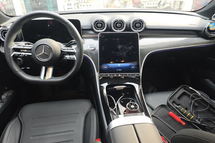 Used Mercedes-Benz C-Class 2023 Second Facelift C 260 L Sport Edition Center Console