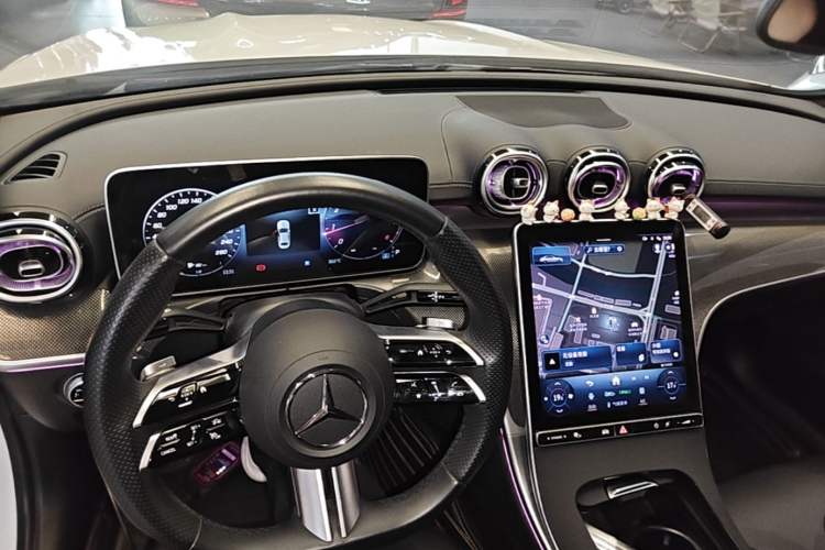 Used Mercedes-Benz C-Class 2023 C 260 L Sport Edition Center Console