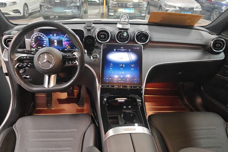 Used Mercedes-Benz C-Class 2023 C 200 L Sport Edition Center Console