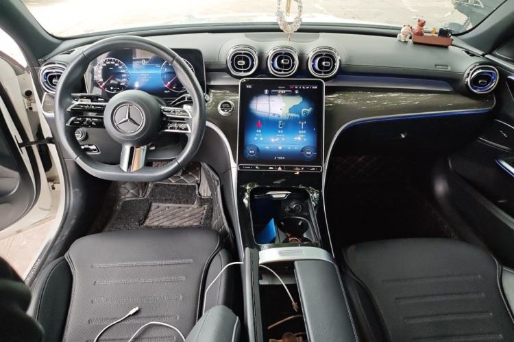 Used Mercedes-Benz C-Class 2023 Second Facelift C 260 L Center Console