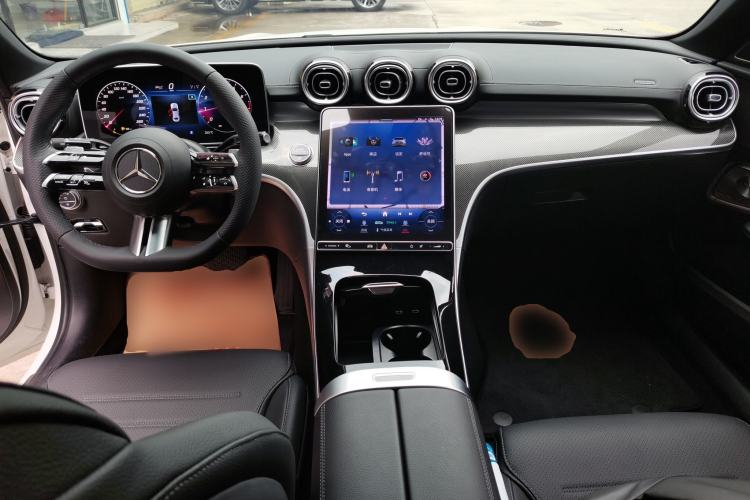 Used Mercedes-Benz C-Class 2023 Second Facelift C 260 L Starry Night Sports Edition Center Console