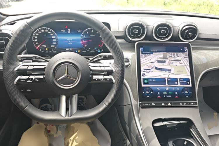 Used Mercedes-Benz C-Class 2023 Second Facelift C 260 L Sport Edition Center Console