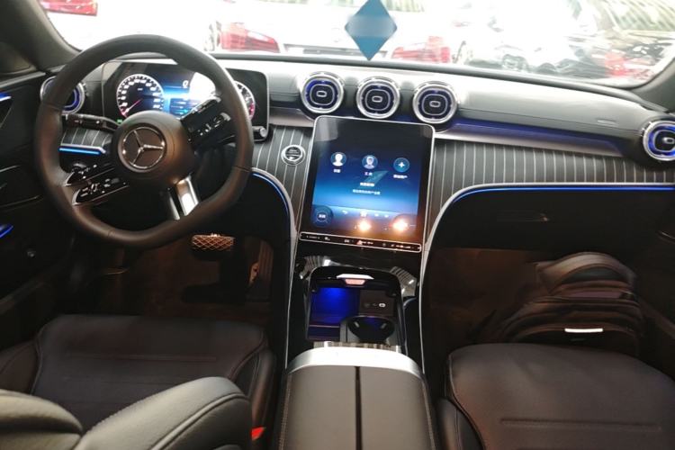 Used Mercedes-Benz C-Class 2023 Restyled C 260 L Sport Edition Center Console