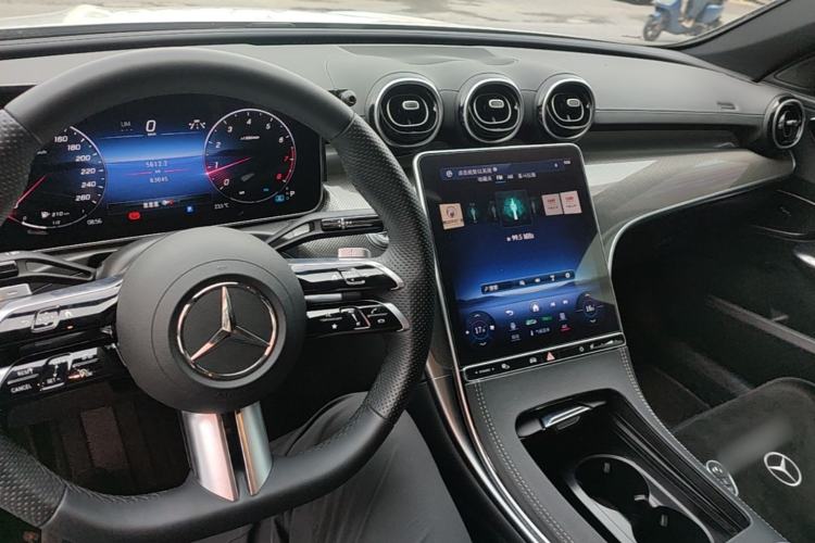 Used Mercedes-Benz C-Class 2023 Revised C 200 L Sport Edition Center Console