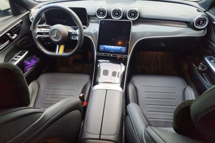 Used Mercedes-Benz C-Class 2023 C 260 L Sport Edition Center Console