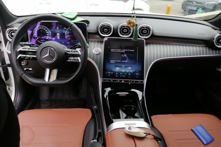 Used Mercedes-Benz C-Class 2023 Restyled C 260 L Night Edition Sports Version Center Console