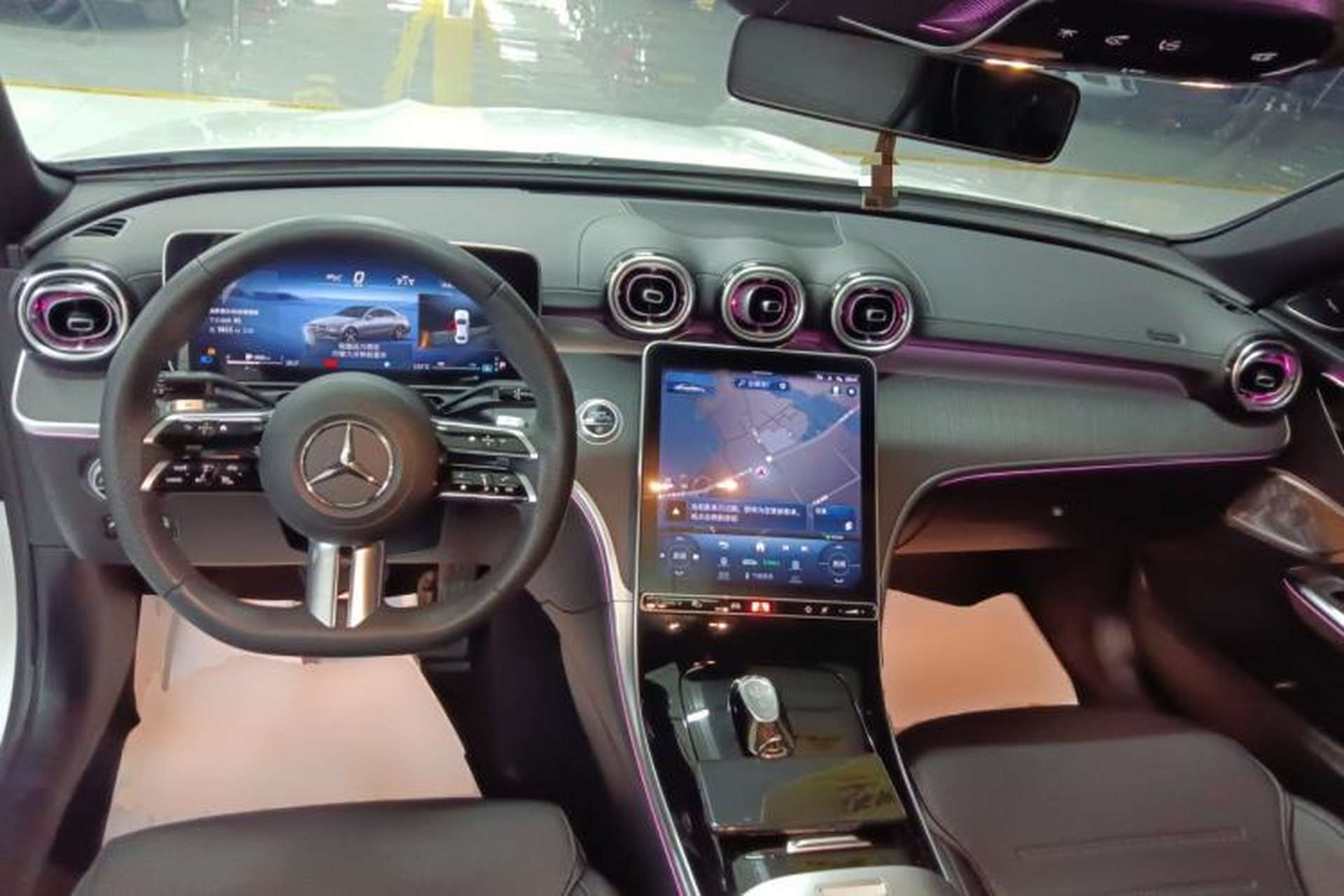 Used Mercedes-Benz C-Class 2023 Restyled C 260 L Night Edition Sports Version Center Console