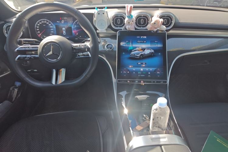 Used Mercedes-Benz C-Class 2023 Restyled C 260 L Night Edition Sports Version Center Console
