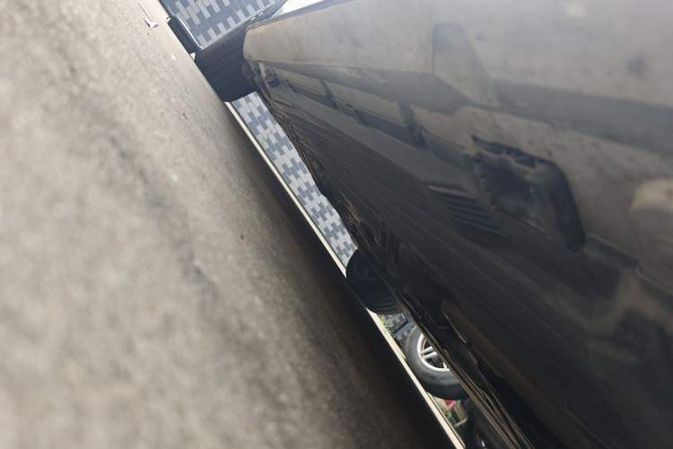 Used Mercedes-Benz C-Class 2023 C 200 L Sport Edition Chassis Front Right