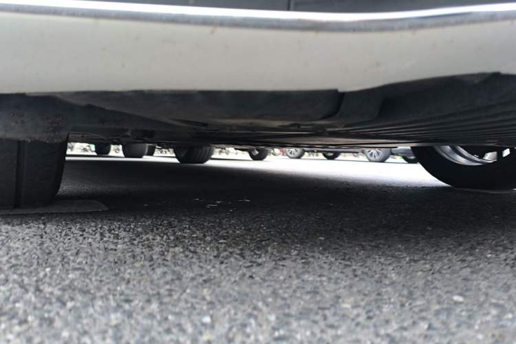 Used Mercedes-Benz C-Class 2023 C 260 L Sport Edition Chassis Front Right