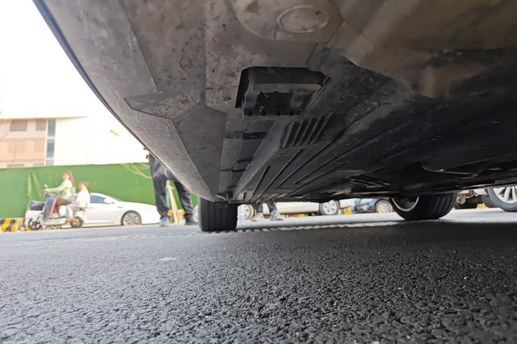 Used Mercedes-Benz C-Class 2023 C 260 L Sport Edition Chassis Front Right