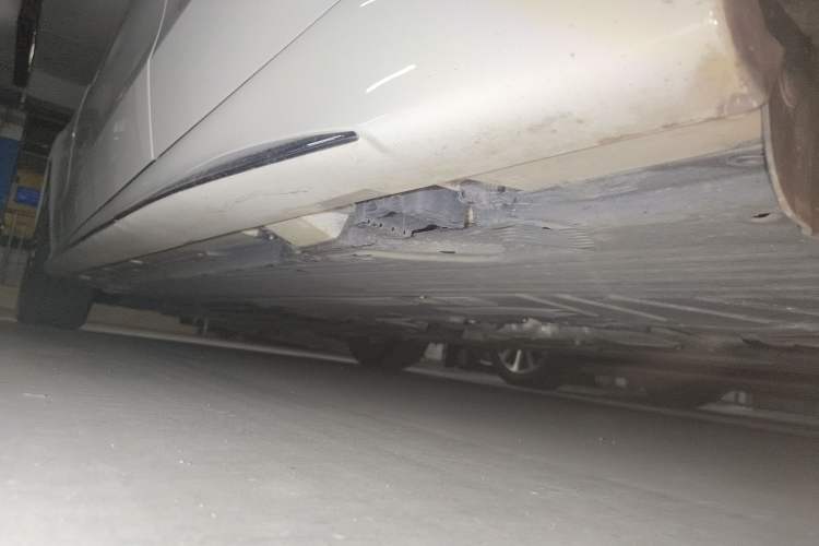 Used Mercedes-Benz C-Class 2023 C 200 L Sport Edition Chassis Rear Left