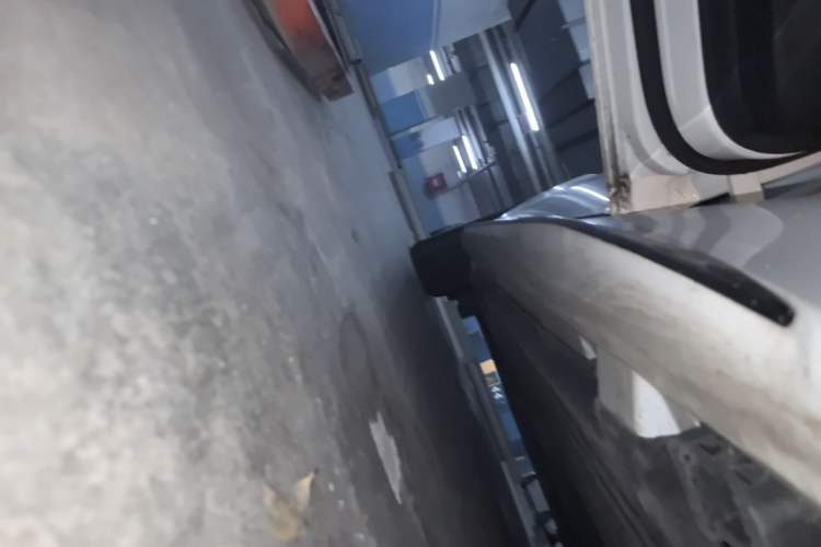Used Mercedes-Benz C-Class  Chassis Rear Left