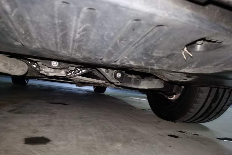 Used Mercedes-Benz C-Class 2023 C 260 L Sport Edition Chassis Rear Right