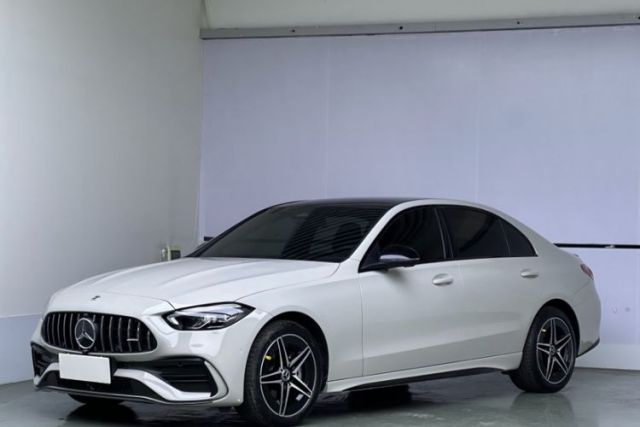 Ojetý Mercedes-Benz C-Class 2023 C 260 L Bright Night Sports Edition