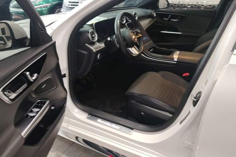 Used Mercedes-Benz C-Class 2023 Restyled C 260 L Sport Edition Driver Seat