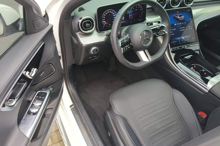 Used Mercedes-Benz C-Class 2023 C 200 L Sport Edition Driver Seat