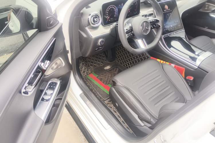 Used Mercedes-Benz C-Class 2023 Restyled C 260 L Night Edition Sports Version Driver Seat