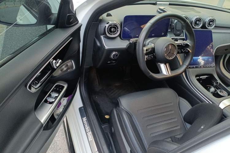 Used Mercedes-Benz C-Class 2023 C 260 L Bright Night Sports Edition Driver Seat