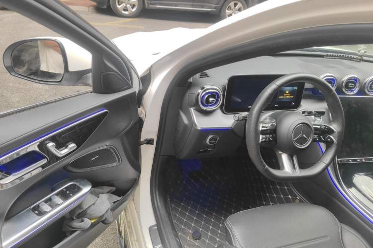Used Mercedes-Benz C-Class 2023 Restyled C 260 L Sport Edition Driver Seat