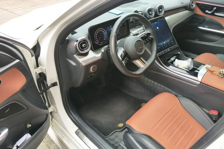 Used Mercedes-Benz C-Class 2023 Restyled C 260 L Sport Edition Driver Seat