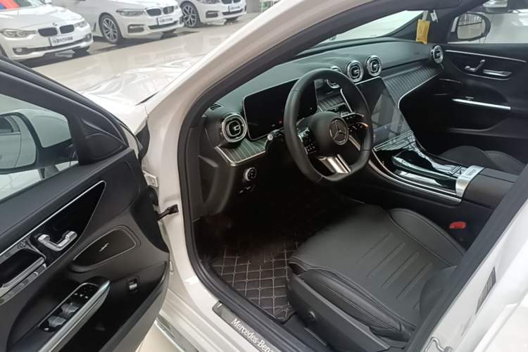Used Mercedes-Benz C-Class 2023 Restyled C 260 L Sport Edition Driver Seat