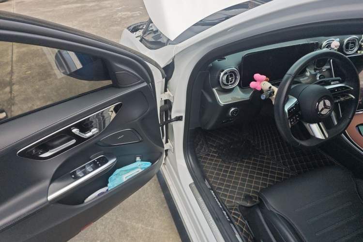 Used Mercedes-Benz C-Class 2023 C 200 L Sport Edition Driver Seat