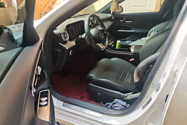 Used Mercedes-Benz C-Class 2023 Restyled C 260 L Sport Edition Driver Seat