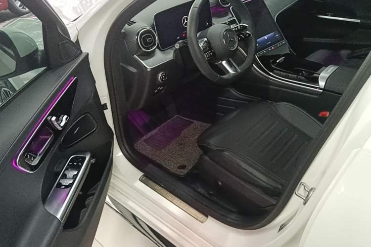 Used Mercedes-Benz C-Class 2023 C 200 L Sport Edition Driver Seat