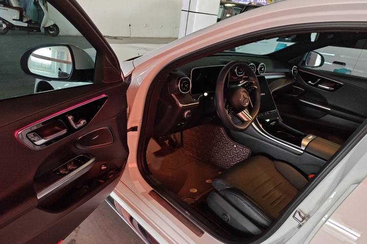 Used Mercedes-Benz C-Class 2023 Revised C 200 L Sport Edition Driver Seat