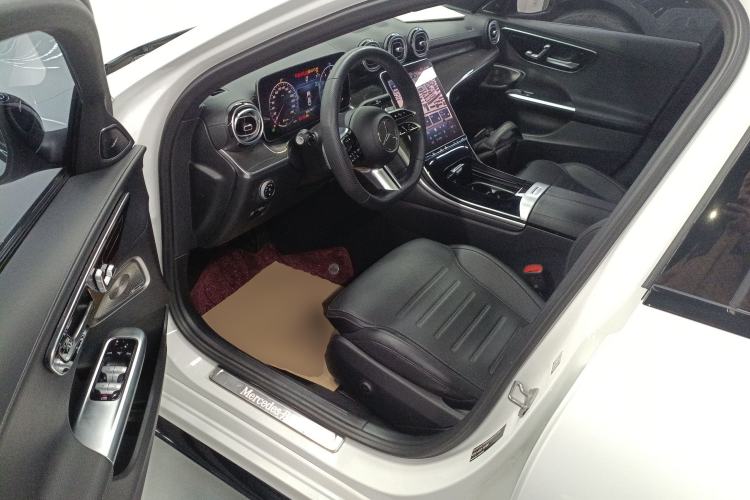 Used Mercedes-Benz C-Class 2023 Restyled C 260 L Night Edition Sports Version Driver Seat