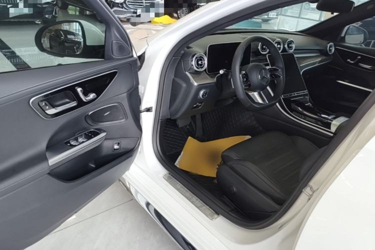 Used Mercedes-Benz C-Class 2023 Restyled C 260 L Sport Edition Driver Seat