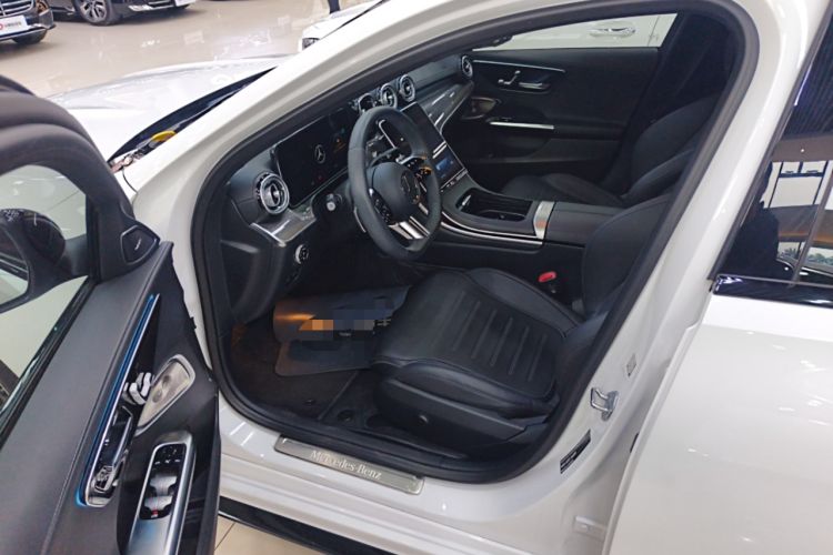 Used Mercedes-Benz C-Class 2023 Second Facelift C 260 L Starry Night Sports Edition Driver Seat