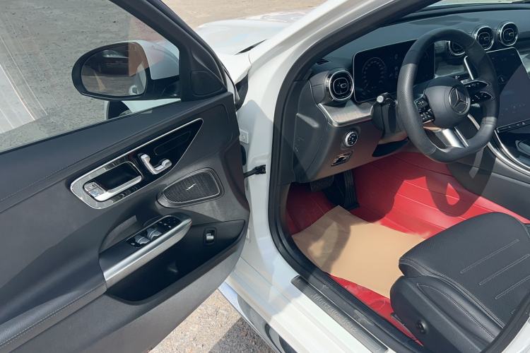 Used Mercedes-Benz C-Class 2023 Revised C 200 L Sport Edition Driver Seat