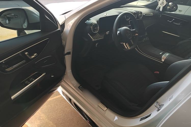 Used Mercedes-Benz C-Class 2023 Restyled C 260 L Sport Edition Driver Seat