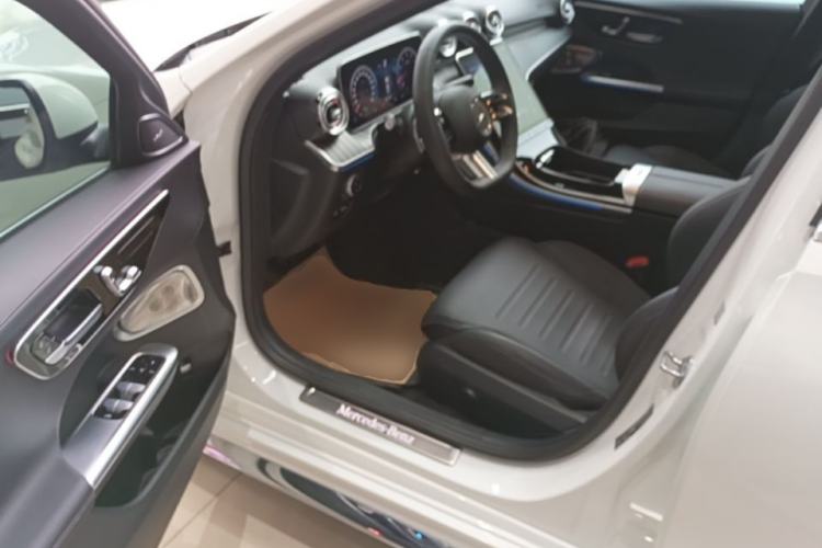 Used Mercedes-Benz C-Class 2023 Restyled C 260 L Sport Edition Driver Seat