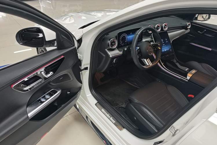 Used Mercedes-Benz C-Class 2023 Restyled C 260 L Sport Edition Driver Seat