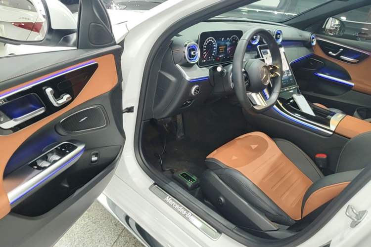 Used Mercedes-Benz C-Class 2023 Restyled C 260 L Sport Edition Driver Seat