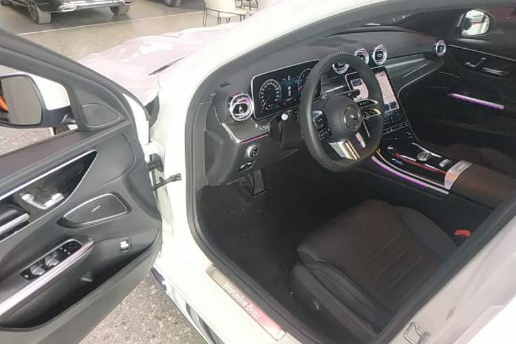 Used Mercedes-Benz C-Class 2023 Restyled C 260 L Sport Edition Driver Seat
