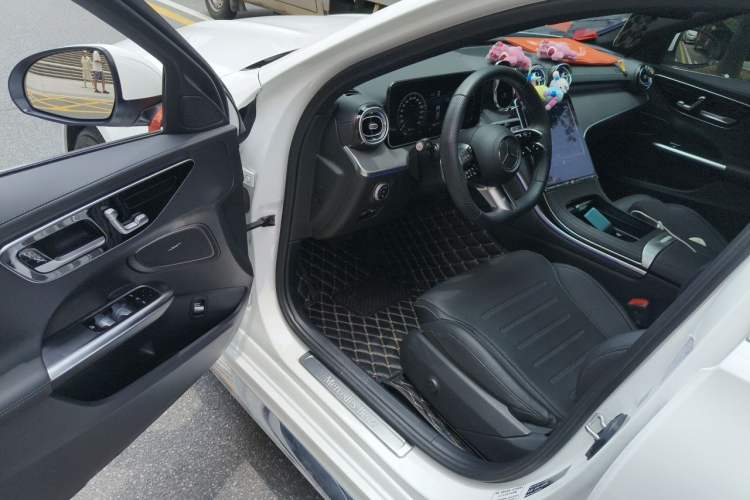 Used Mercedes-Benz C-Class 2023 Restyled C 260 L Sport Edition Driver Seat